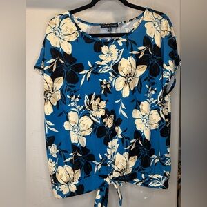 Adrienne Vittadini Blue and Cream Floral Short Sleeve Top